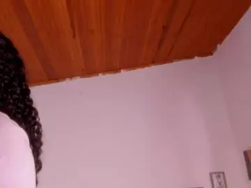 Chaturbate Live Sex Cam of cata_greenn