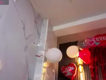 Chaturbate Live Sex Cam of madelen_b