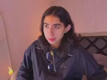 Chaturbate Live Sex Cam of ryo_fem