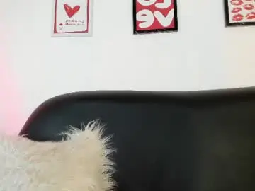 Chaturbate Live Sex Cam of tiana_prince1