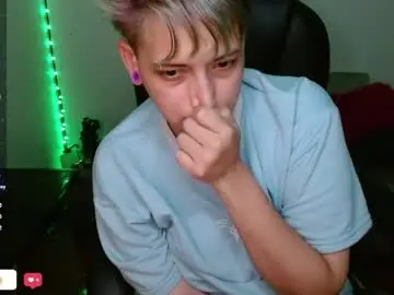 Chaturbate Live Sex Cam of maylyy_kan