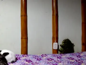 Chaturbate Best live sex cam show of miahells