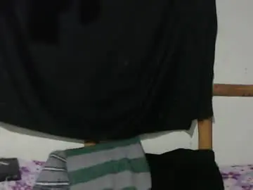 Chaturbate Live Sex Cam of miahells