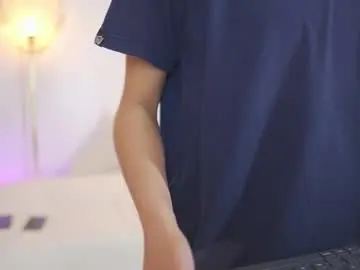 Chaturbate Free Porn Cam of tommy_buttercup