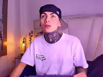 Chaturbate Live Sex of adamswalkerr_