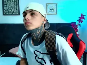 Chaturbate Best Webcam of adamswalkerr_