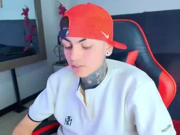 Chaturbate Live Sex of adamswalkerr_