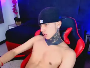 Chaturbate Free Live Porn of adamswalkerr_