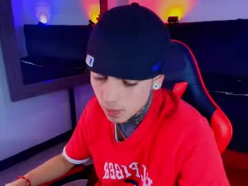 Chaturbate Free Live Porn of adamswalkerr_