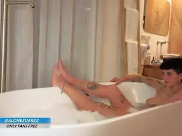 Chaturbate Sex Cam of alondra_on_fire