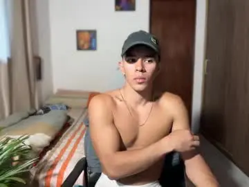 Chaturbate Live Sex Cam of joulianogreco1