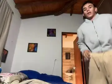 Chaturbate Live Sex Cam of joulianogreco1