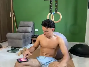 Chaturbate Live Sex Cam of joulianogreco1
