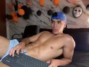 Chaturbate Live Sex Cam of joulianogreco1