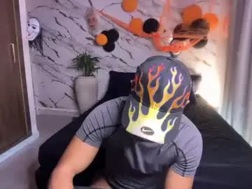 Chaturbate Live Sex Cam of joulianogreco1