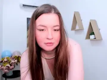 Chaturbate Live Sex Cam of yoursweetmaddy