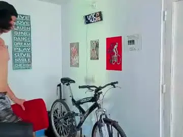 Chaturbate Live Porn of andy_gray01