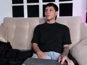 Chaturbate Live Porn of austin_falcon