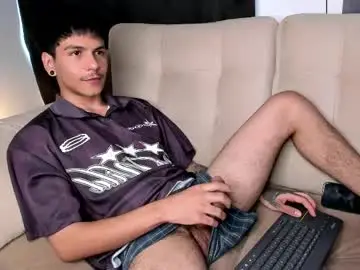 Chaturbate Live Sex Cam of austin_falcon