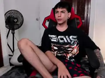 Chaturbate Free Porn Cam of austin_falcon