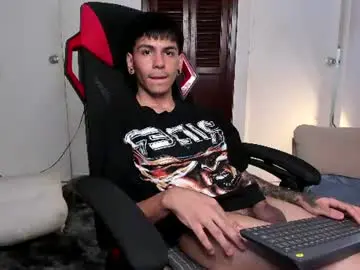 Chaturbate Nude Webcam of austin_falcon