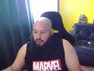Chaturbate Live Sex Cam of guessswho24