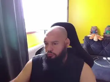 Chaturbate Live Sex Cam of guessswho24