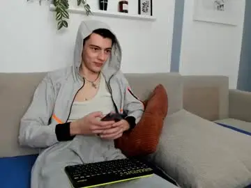 Chaturbate Watch Live Sex Cams of iann_martinez