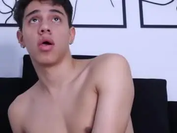 Chaturbate Sex Cam of marcoalexlatino