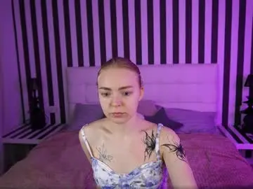 Chaturbate Nude Webcam of emilysunshines