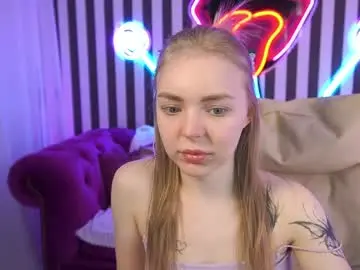 Chaturbate Live Sex Cam of emilysunshines