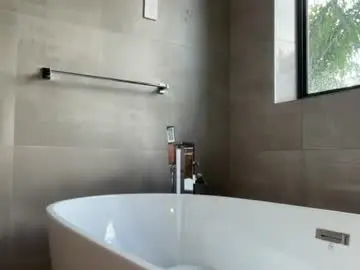 Chaturbate Live Sex Cam of lindseysweeney