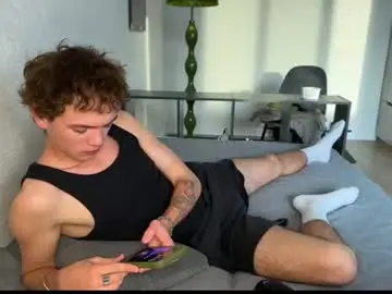 Chaturbate Live Sex Cam of xavier_200