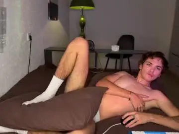 Chaturbate Live Sex Cam of xavier_200