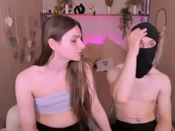 Chaturbate Live Sex Cam of roxy_kisss