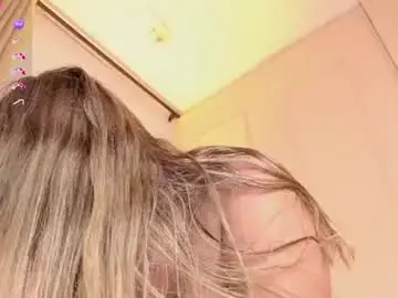 Chaturbate Live Sex Cam of zuzu_sweet