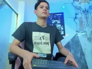 Chaturbate Live Sex Cam of brian_hotof1