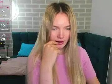 Chaturbate Live Porn of evelineamore