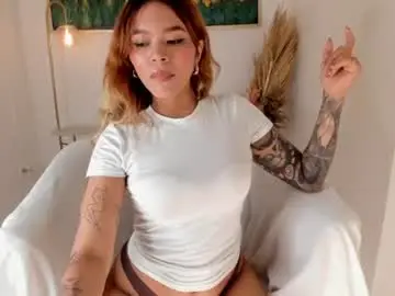 Chaturbate Watch Live Sex Cams of adria_ross