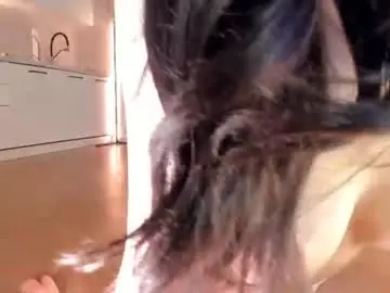 Chaturbate Nude Webcam of ella_lee15