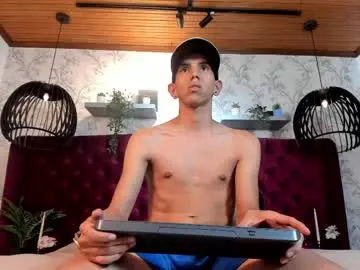 Chaturbate Watch Live Sex Cams of lucca_moreti