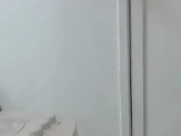 Chaturbate Live Sex Cam of roberts_vannellope