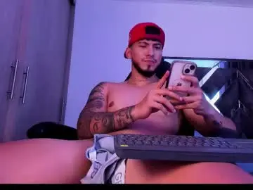 Chaturbate Live Sex Cam of heavy_thor
