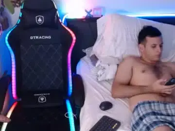 Chaturbate Nude Webcam of kevinymike