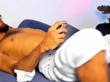 Chaturbate Sex Cam of kuzzcoo