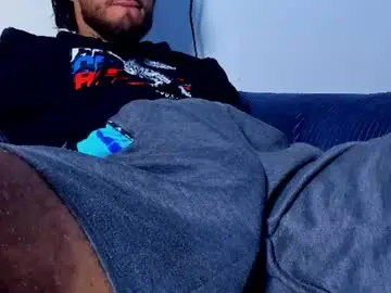 Chaturbate Watch Live Sex Cams of kuzzcoo