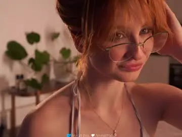 Chaturbate Free Porn Cam of lynnalltop