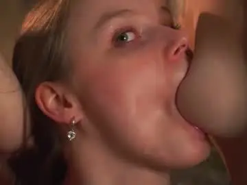 Chaturbate Live Sex Cam of lynnalltop