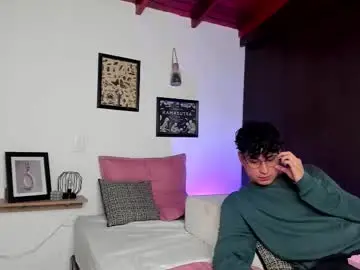 Chaturbate Sex Cam of charlotte_queeen