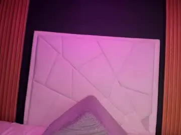 Chaturbate Live Sex Cam of miatorres4